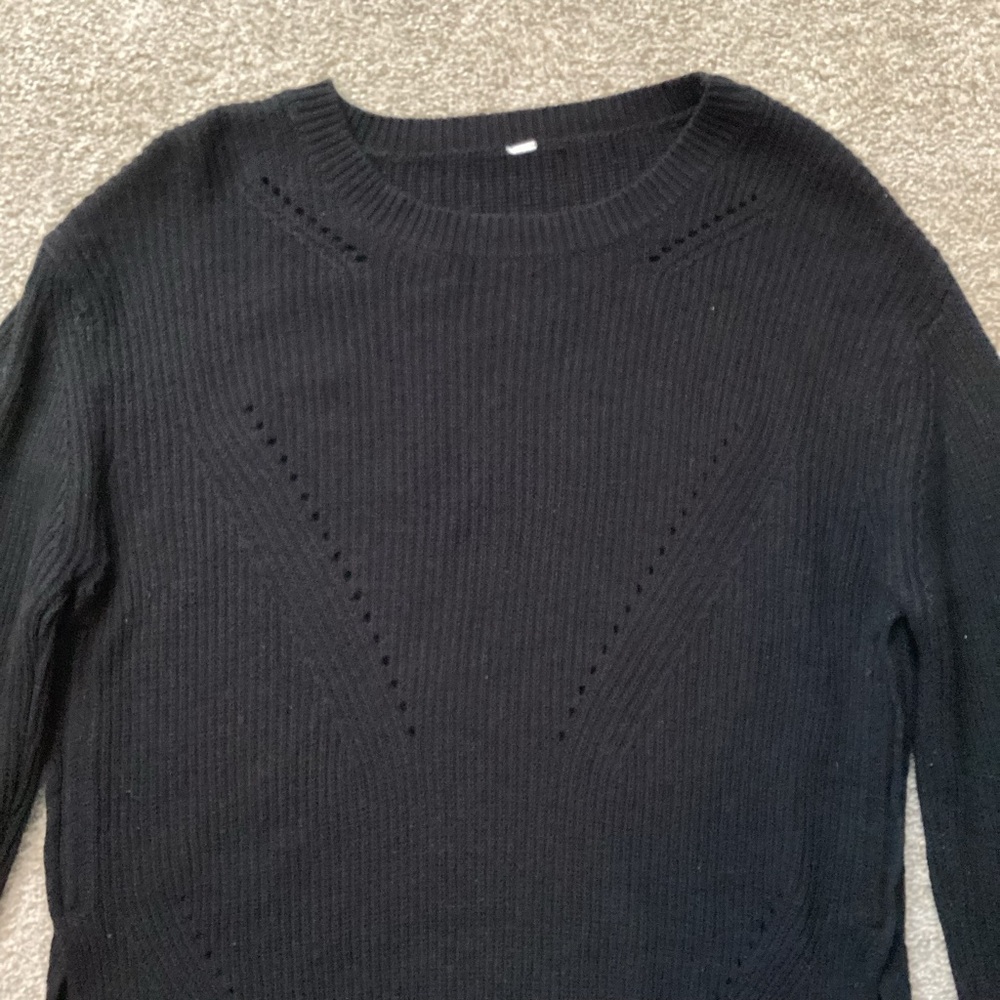 Lululemon Seva Sweater Black Merino Wool Slits Hi Lo 8 Medium - Picture 6 of 10